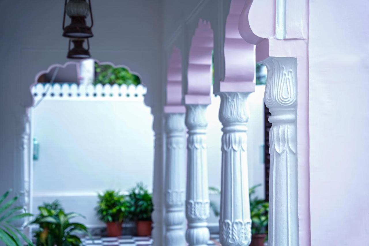 Dev Mahal - A Boutique Heritage Hotel Jaipur Buitenkant foto