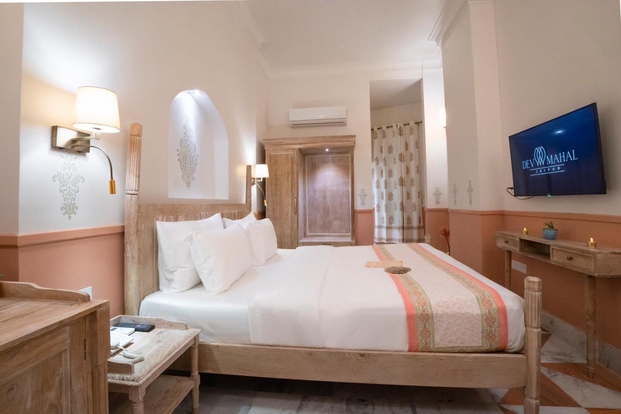 Dev Mahal - A Boutique Heritage Hotel Jaipur Buitenkant foto