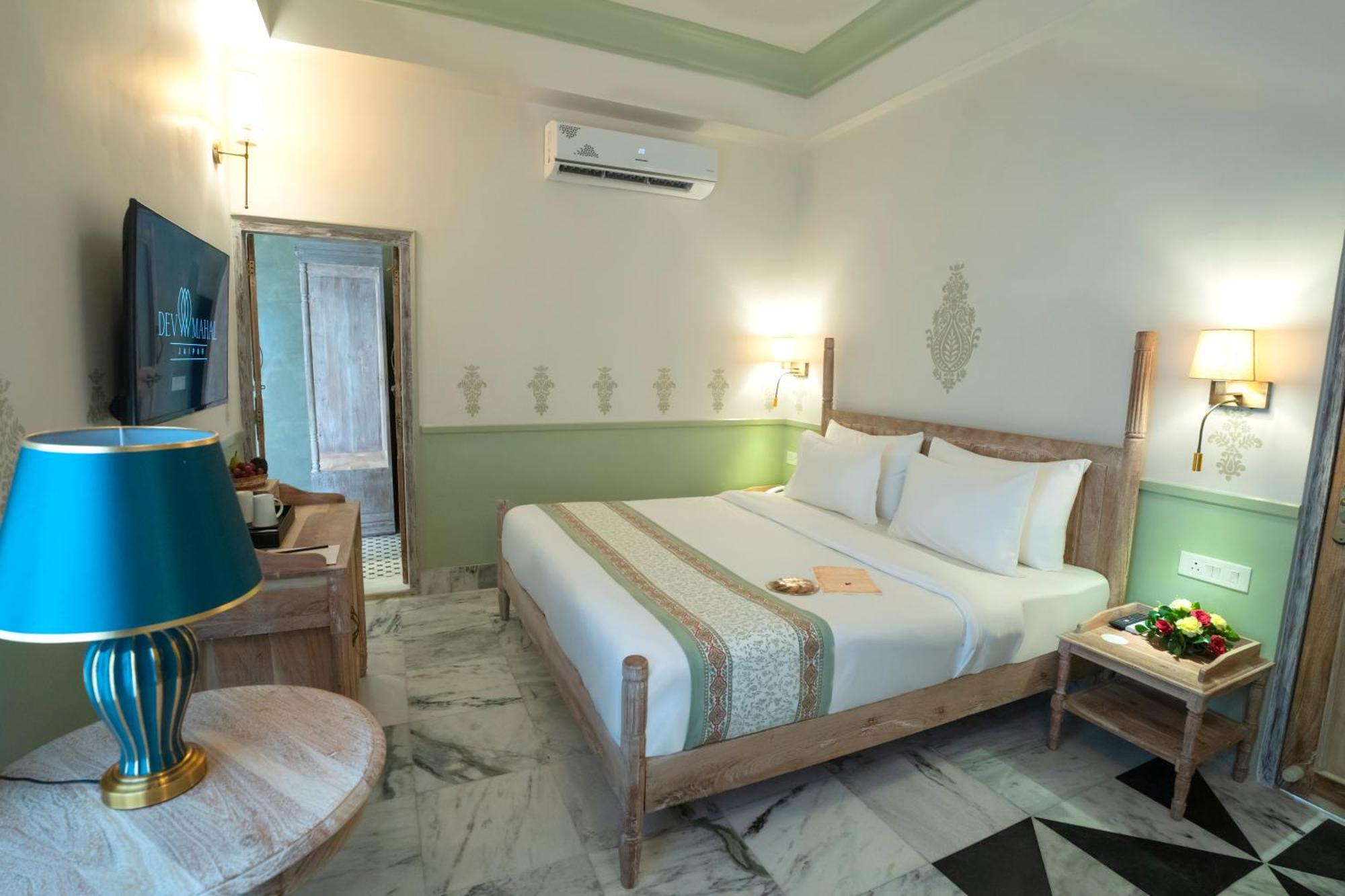 Dev Mahal - A Boutique Heritage Hotel Jaipur Buitenkant foto