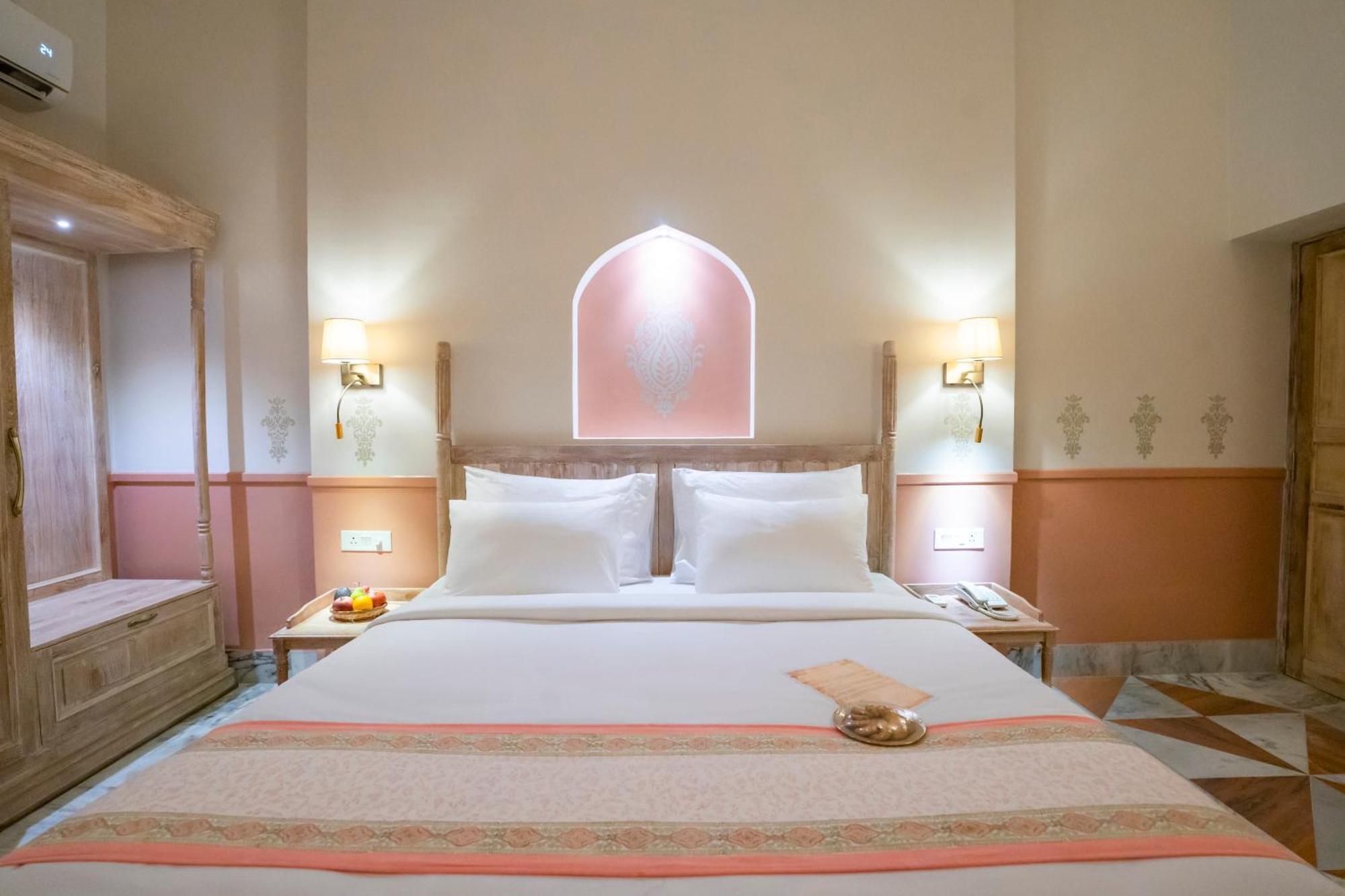 Dev Mahal - A Boutique Heritage Hotel Jaipur Buitenkant foto