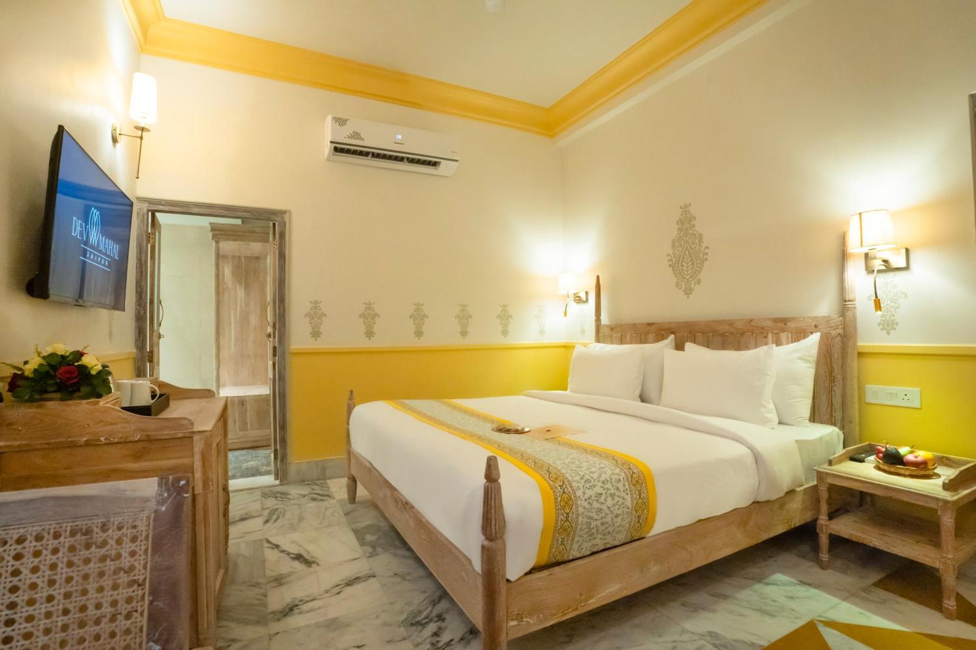 Dev Mahal - A Boutique Heritage Hotel Jaipur Buitenkant foto