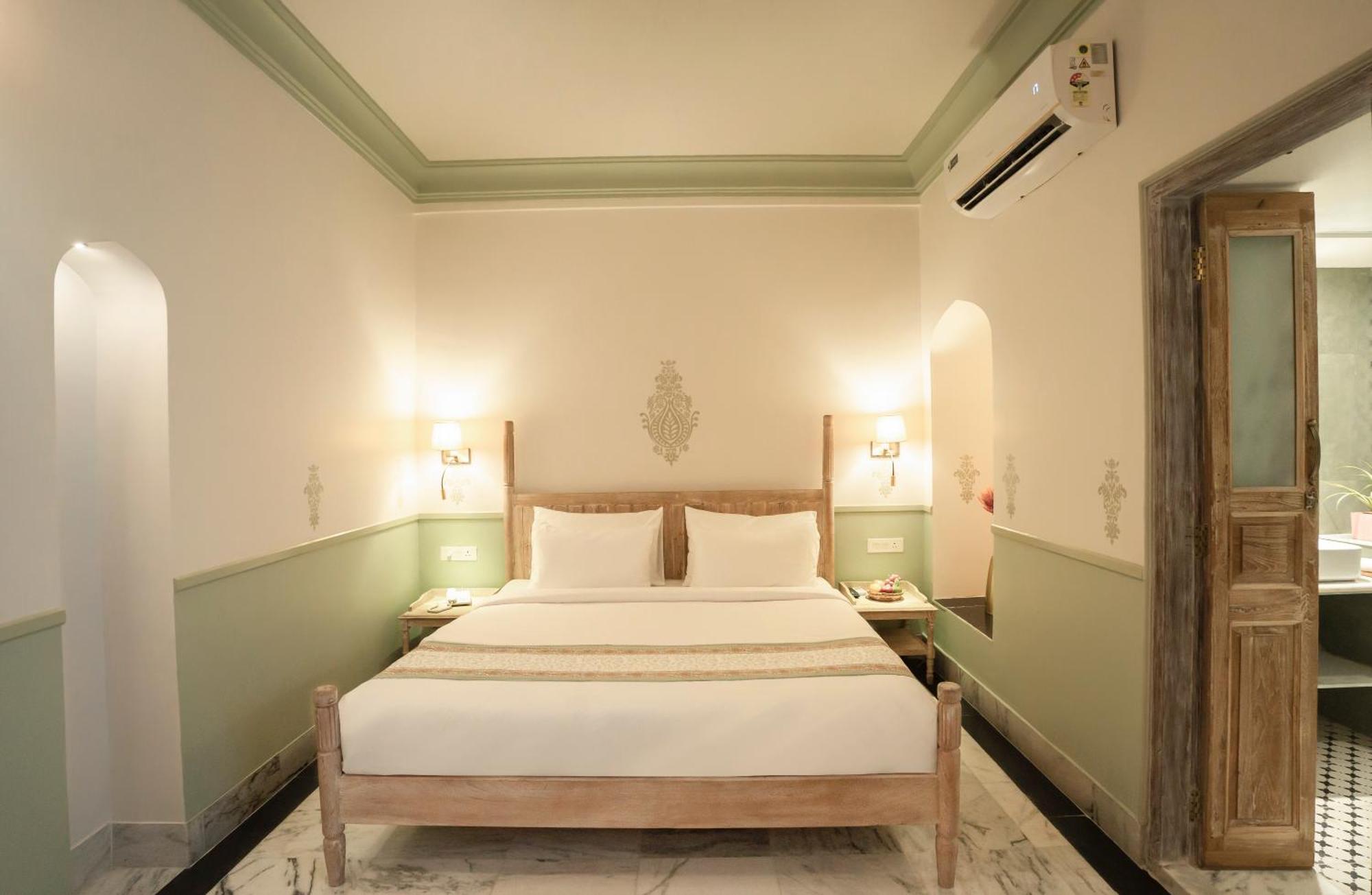Dev Mahal - A Boutique Heritage Hotel Jaipur Buitenkant foto