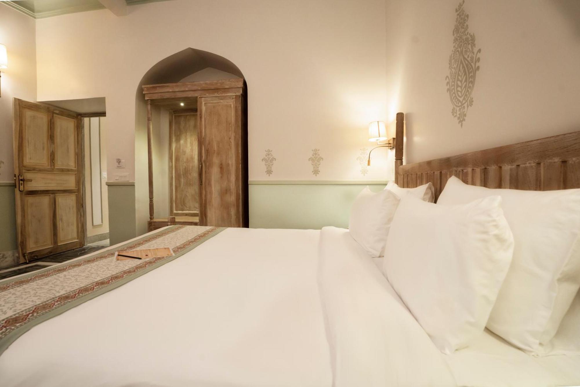 Dev Mahal - A Boutique Heritage Hotel Jaipur Buitenkant foto