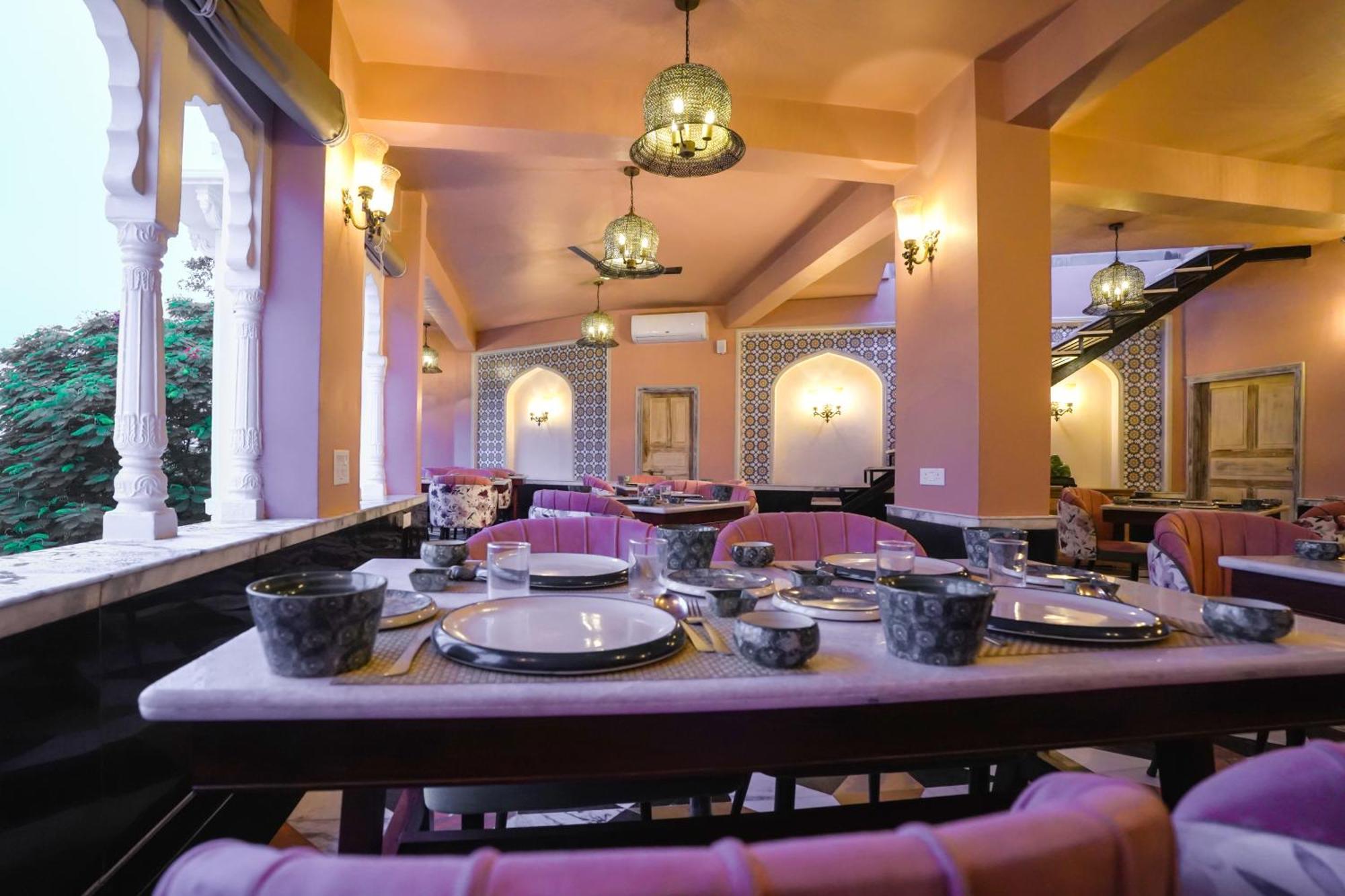 Dev Mahal - A Boutique Heritage Hotel Jaipur Buitenkant foto