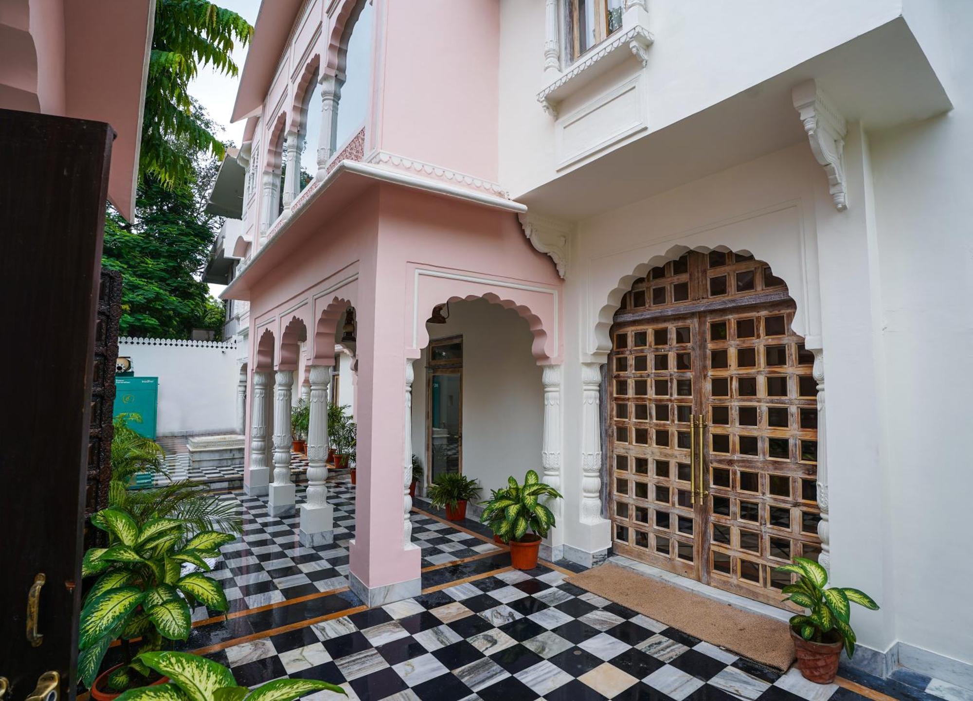 Dev Mahal - A Boutique Heritage Hotel Jaipur Buitenkant foto