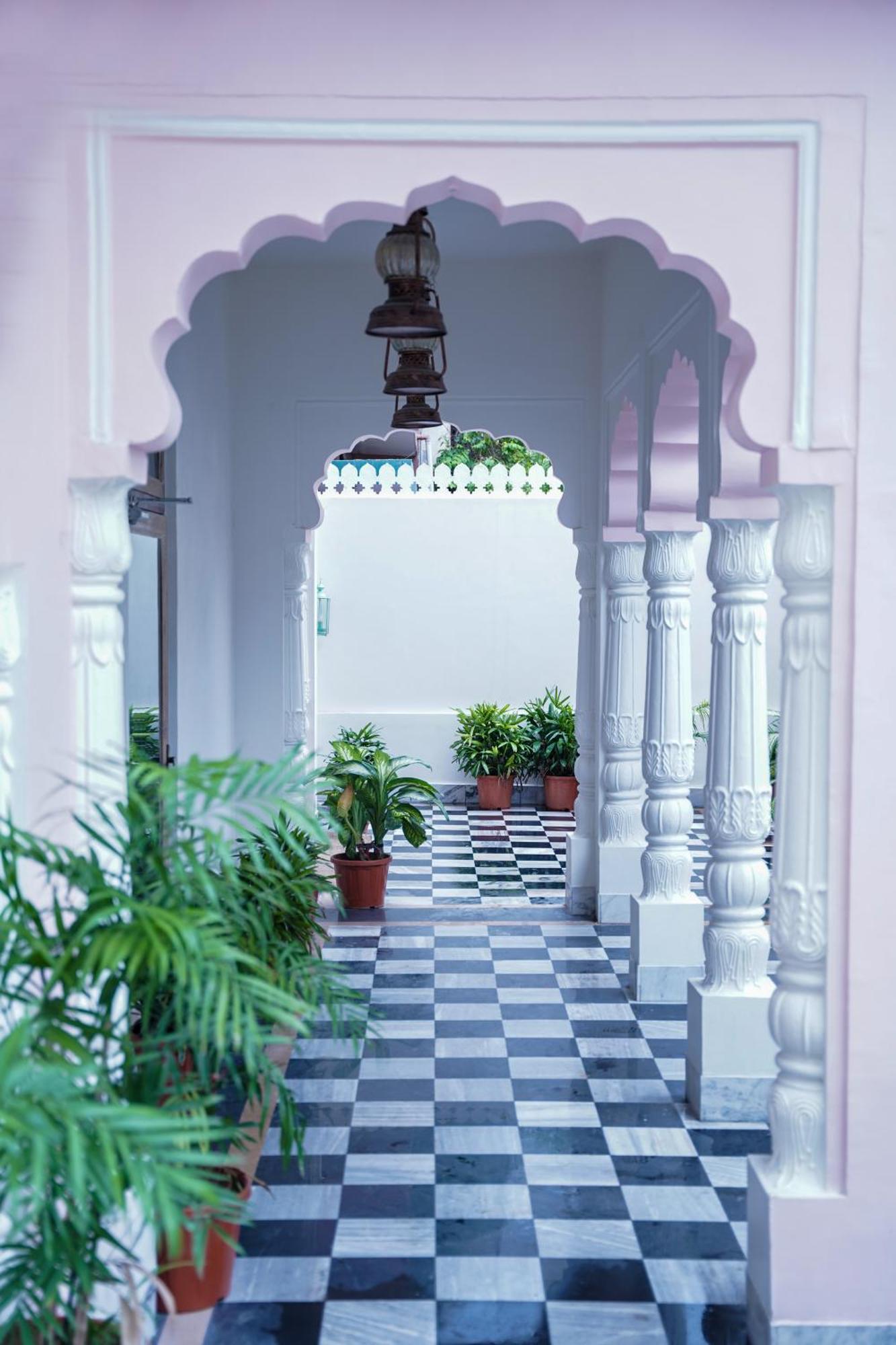 Dev Mahal - A Boutique Heritage Hotel Jaipur Buitenkant foto
